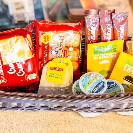 Cozy Beachfront With Sea Loungers & Outdoor Shower Near *